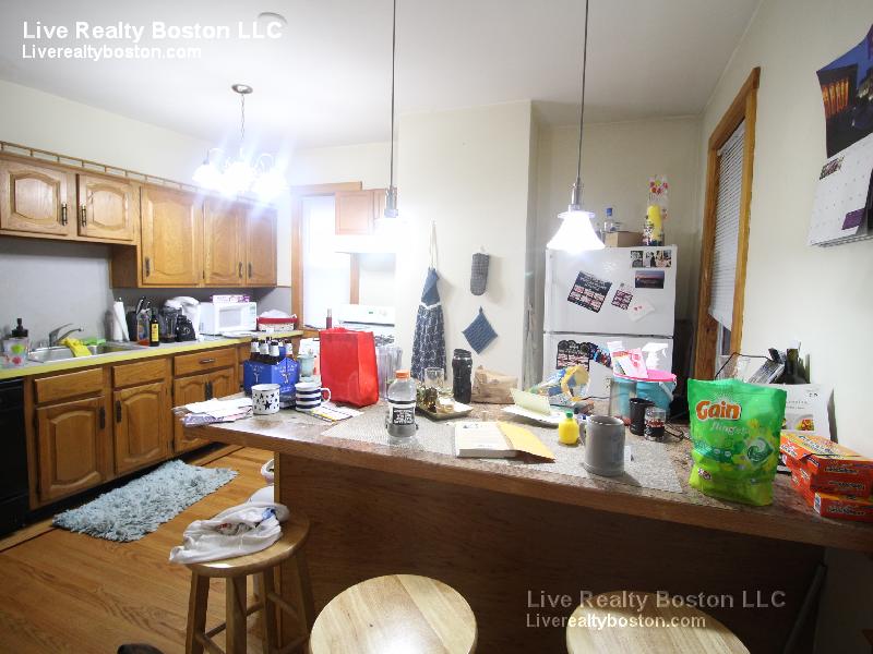 346 Faneuil St, Brighton