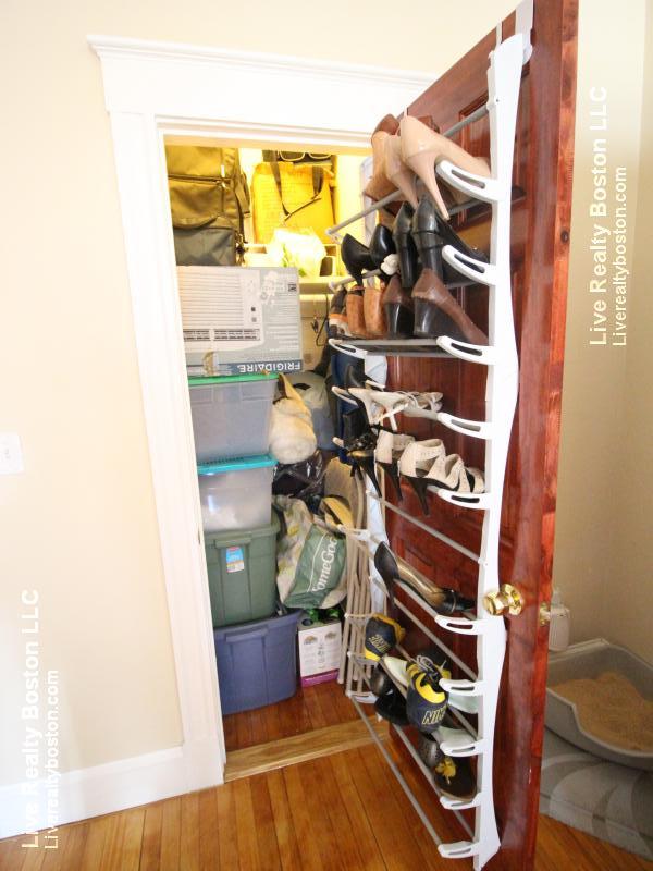 8 Farrington Ave, Allston