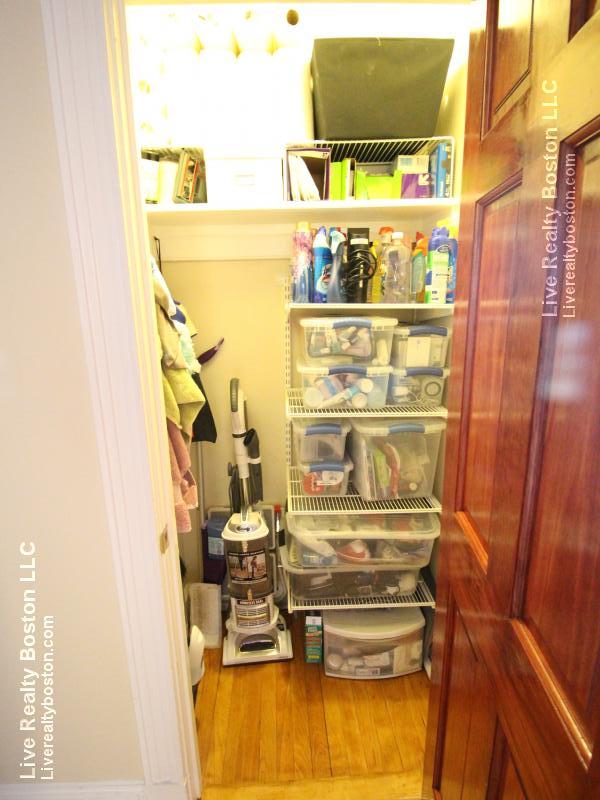 8 Farrington Ave, Allston