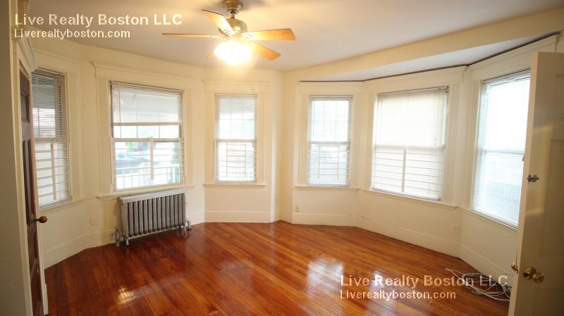 14 Gardner St, Allston