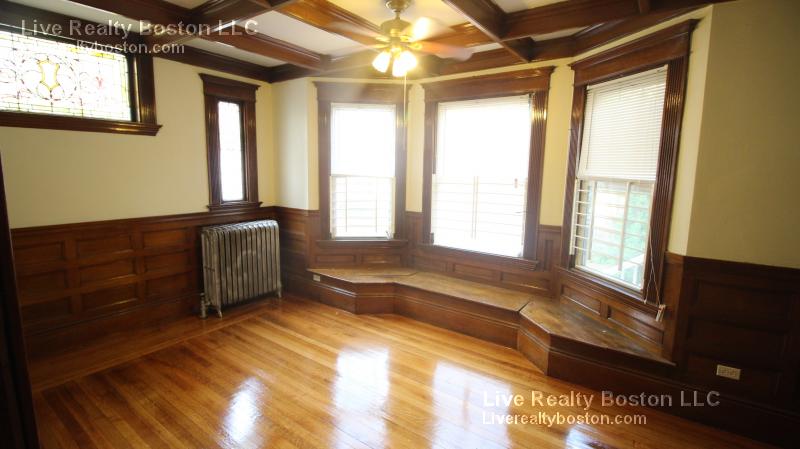 14 Gardner St, Allston