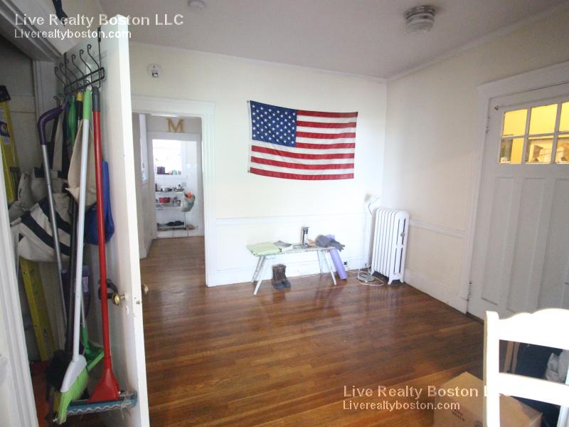 74 Egmont, Brookline