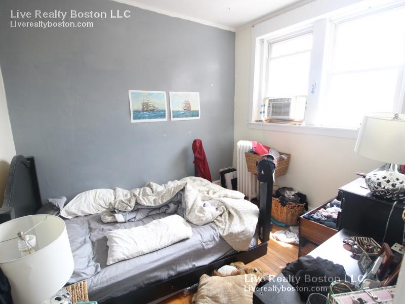 74 Egmont, Brookline