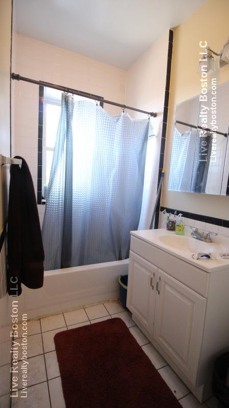 4 Farrington Ave, Allston