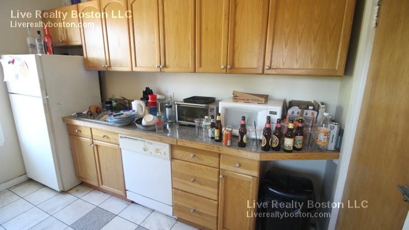 4 Farrington Ave, Allston