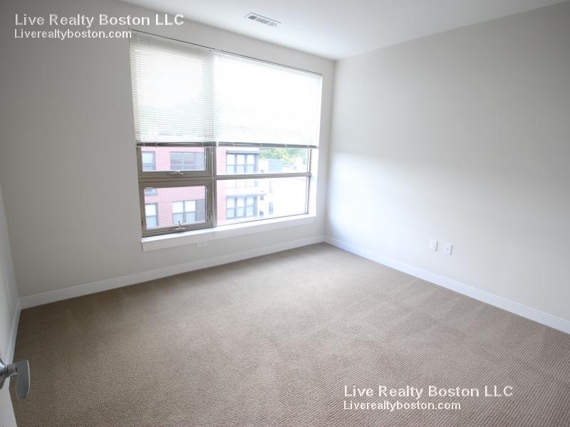 60 Brainerd Rd, Allston