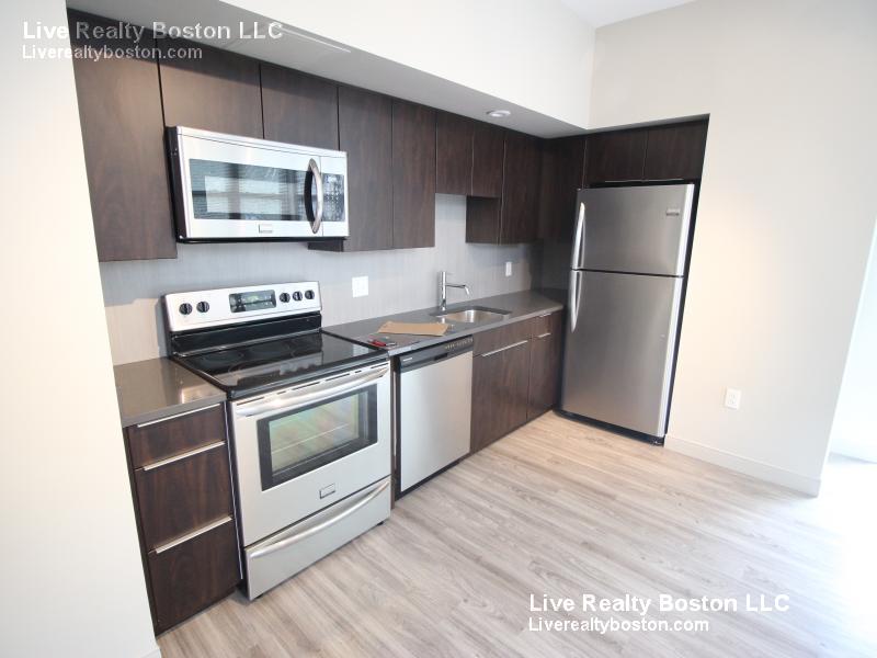 60 Brainerd Rd, Allston