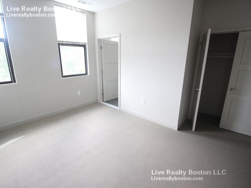 60 Brainerd Rd, Allston