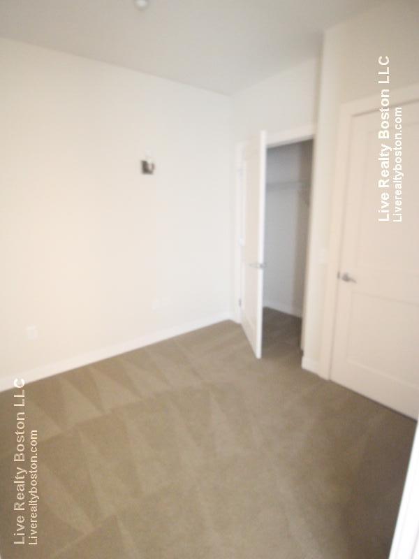 60 Brainerd Rd, Allston