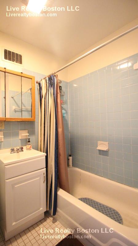 125 Brook St, Brookline Village