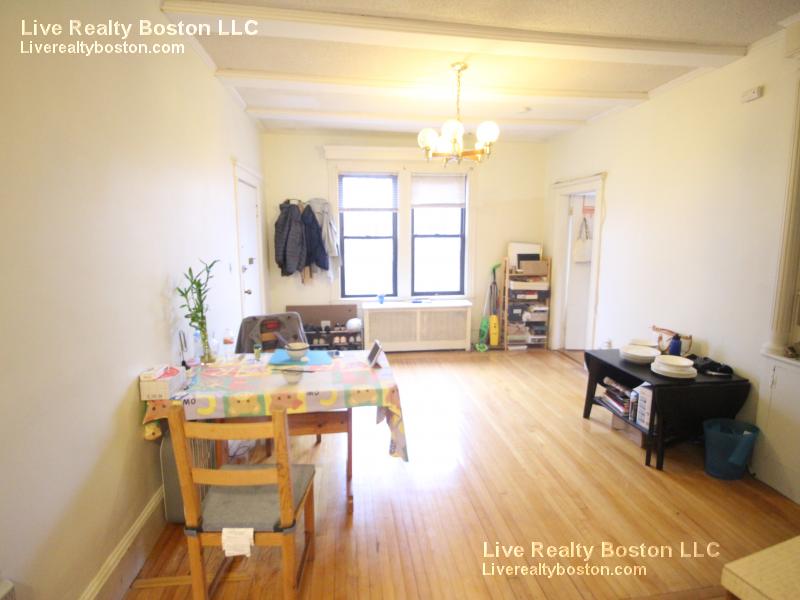 47 Gordon St, Allston