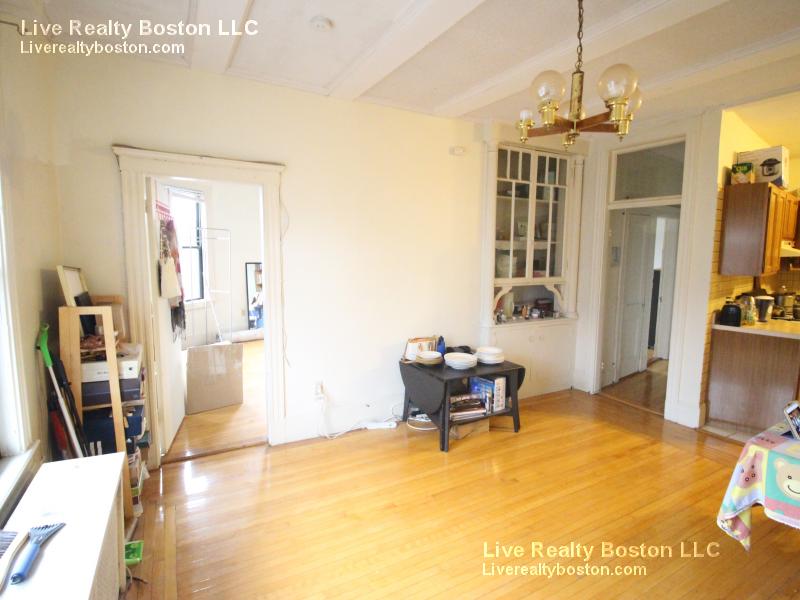 47 Gordon St, Allston