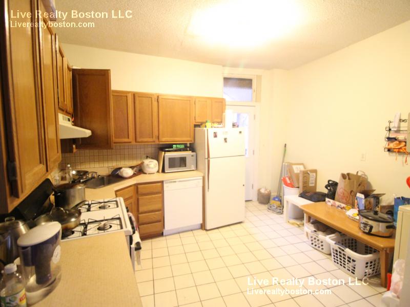 47 Gordon St, Allston