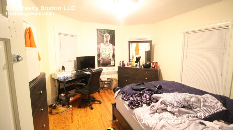 39 Pratt St, Allston