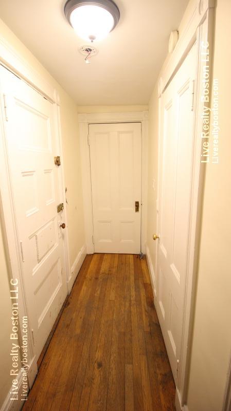 39 Pratt St, Allston