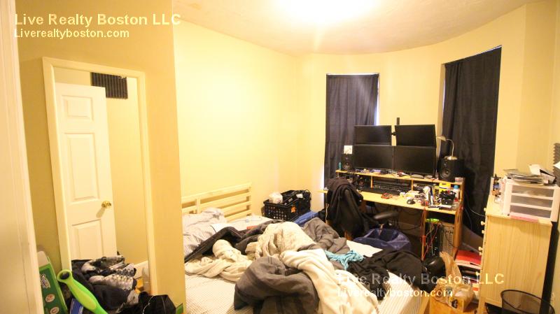 17 Highgate St, Allston