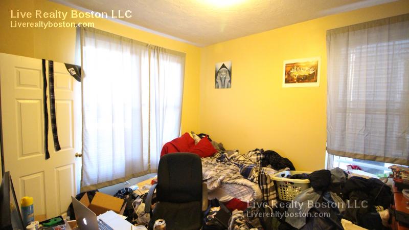 17 Highgate St, Allston