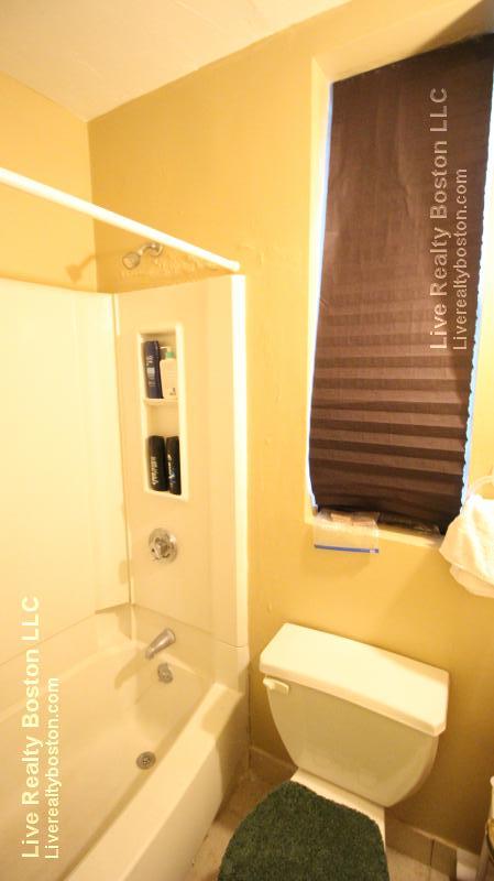 17 Highgate St, Allston