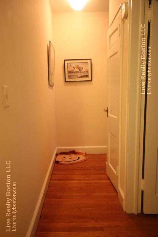 1 bed, 1 bath apartment for rent at 75 Kilsyth Rd Unit 4, Brighton — photo 10 of 15