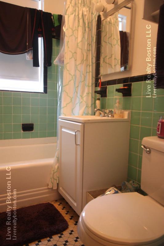 1 bed, 1 bath apartment for rent at 75 Kilsyth Rd Unit 4, Brighton — photo 13 of 15