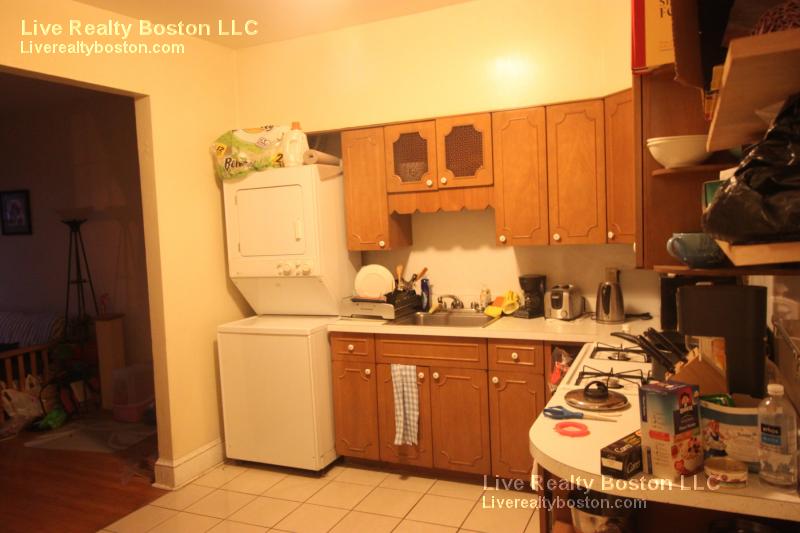 1232 Beacon St, Coolidge Corner