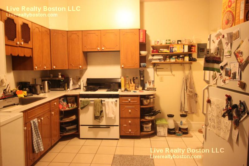 1232 Beacon St, Coolidge Corner