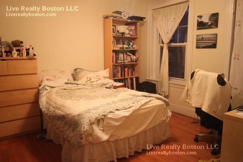 1232 Beacon St, Coolidge Corner