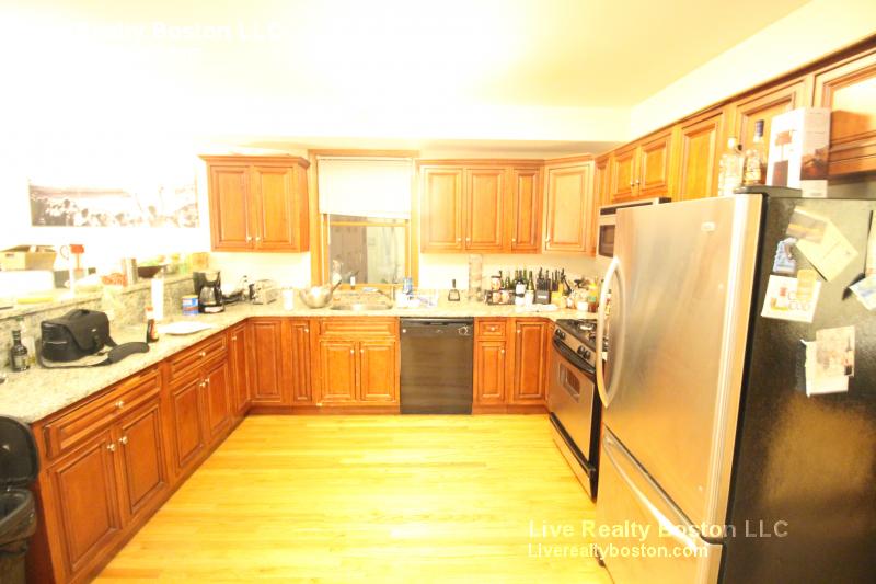 102 Allston St, Allston