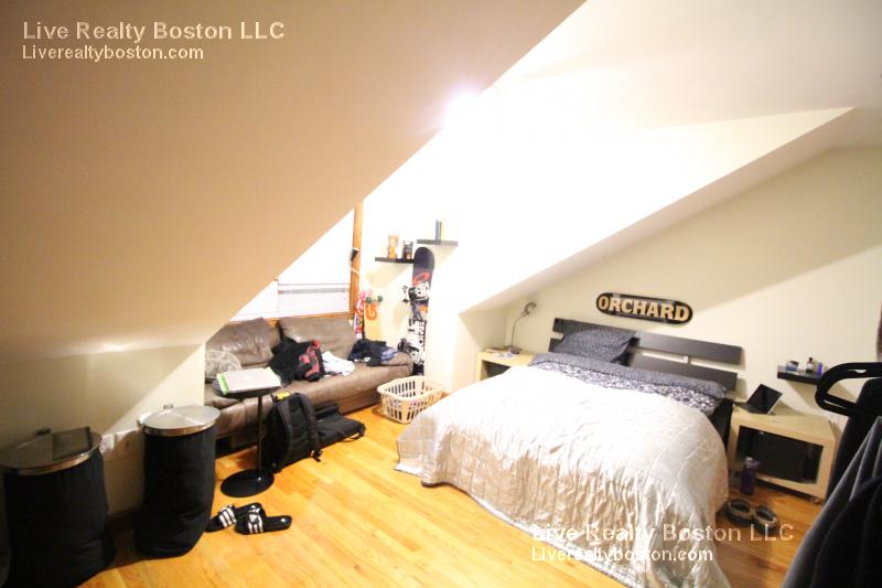 102 Allston St, Allston