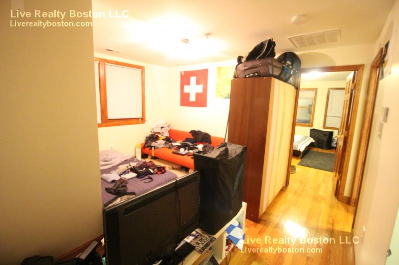 102 Allston St, Allston