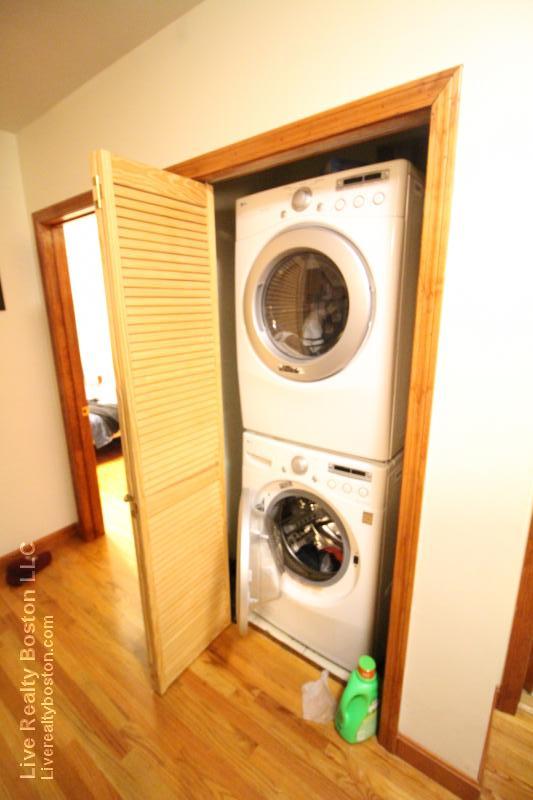 102 Allston St, Allston