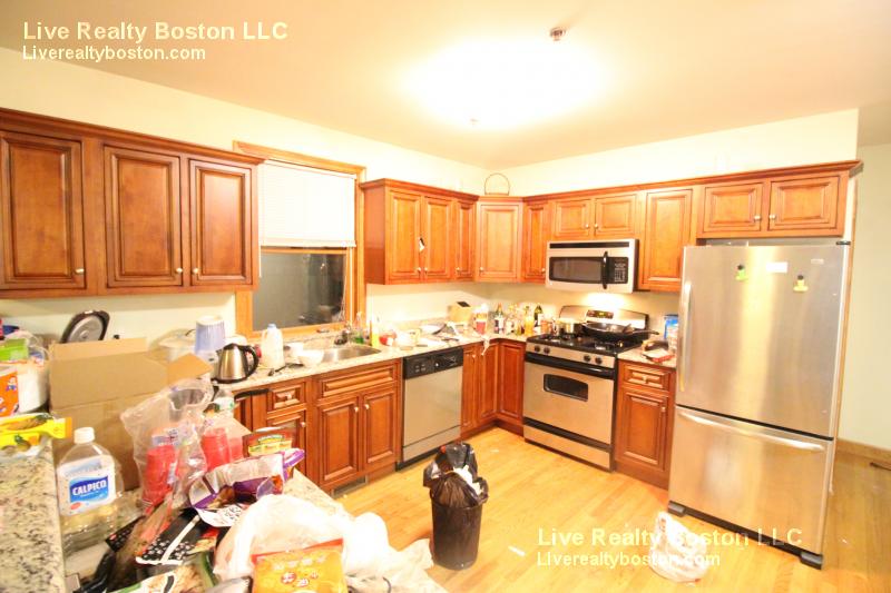 102 Allston St, Allston