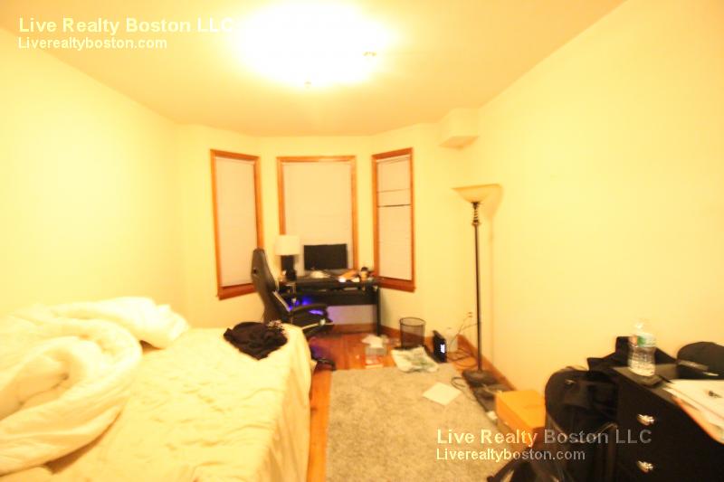 102 Allston St, Allston