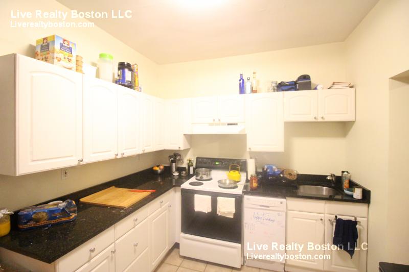 22 Euston St, Coolidge Corner