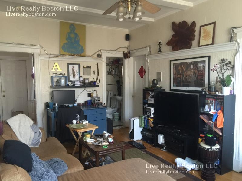 47 Gordon St, Allston