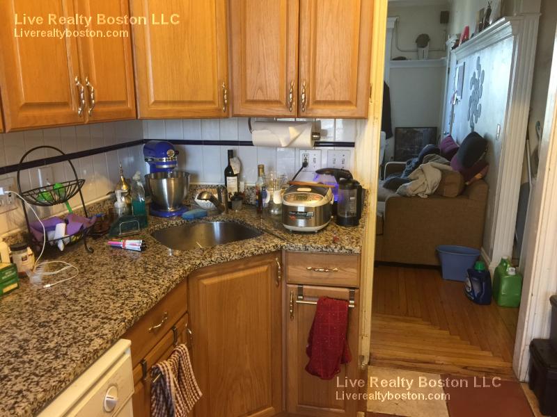 47 Gordon St, Allston