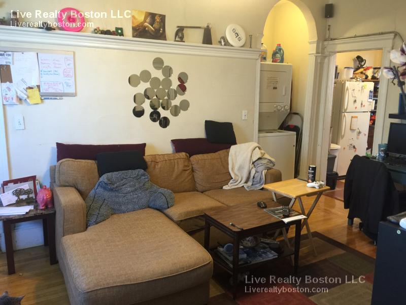 47 Gordon St, Allston