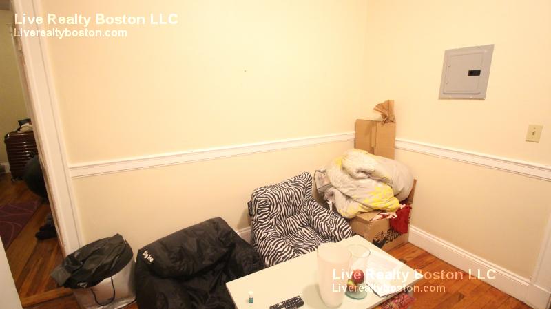 1193 Commonwealth Ave, Allston