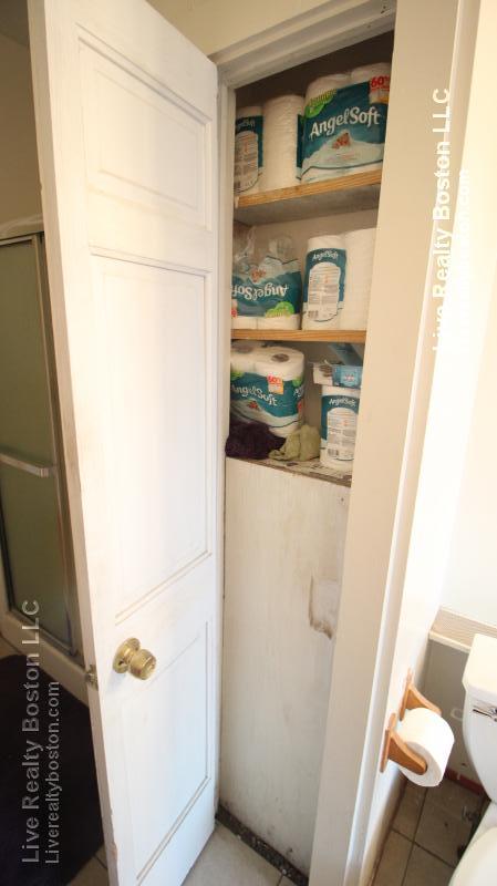 1426 Commonwealth Ave, Brighton