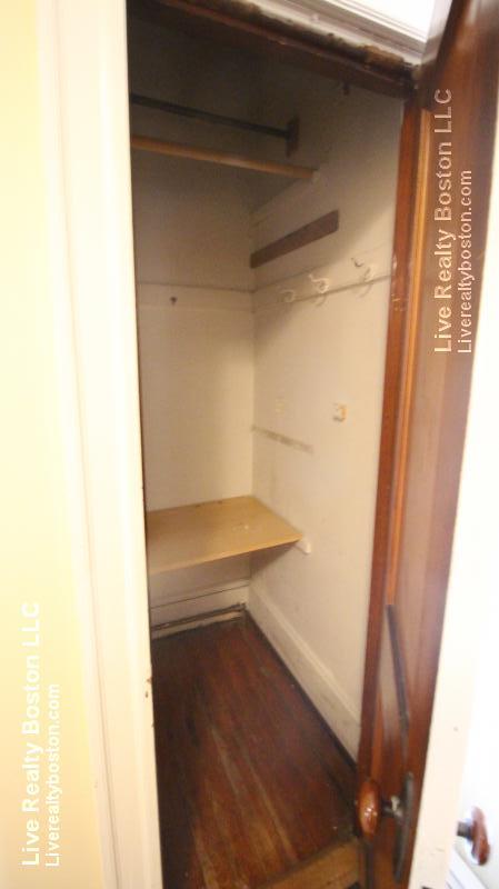 1426 Commonwealth Ave, Brighton