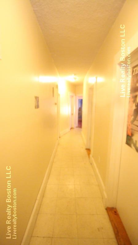 121 Brook St, Brookline Hills