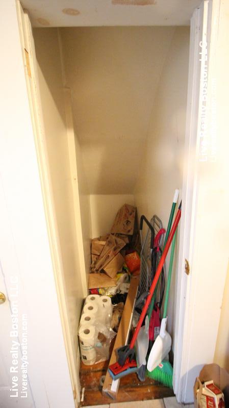 121 Brook St, Brookline Hills