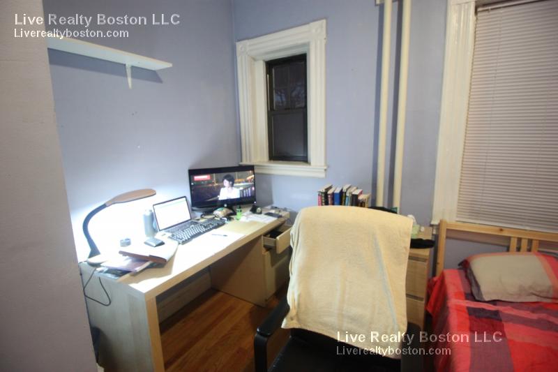 48 Babcock St, Coolidge Corner