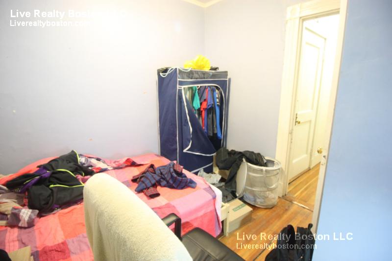 48 Babcock St, Coolidge Corner