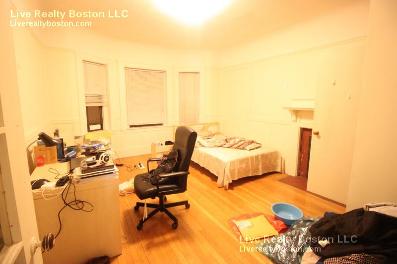 48 Babcock St, Coolidge Corner