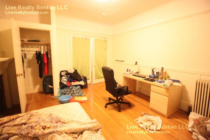 48 Babcock St, Coolidge Corner