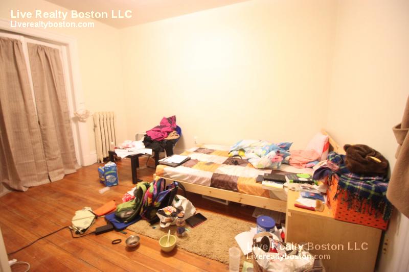 48 Babcock St, Coolidge Corner