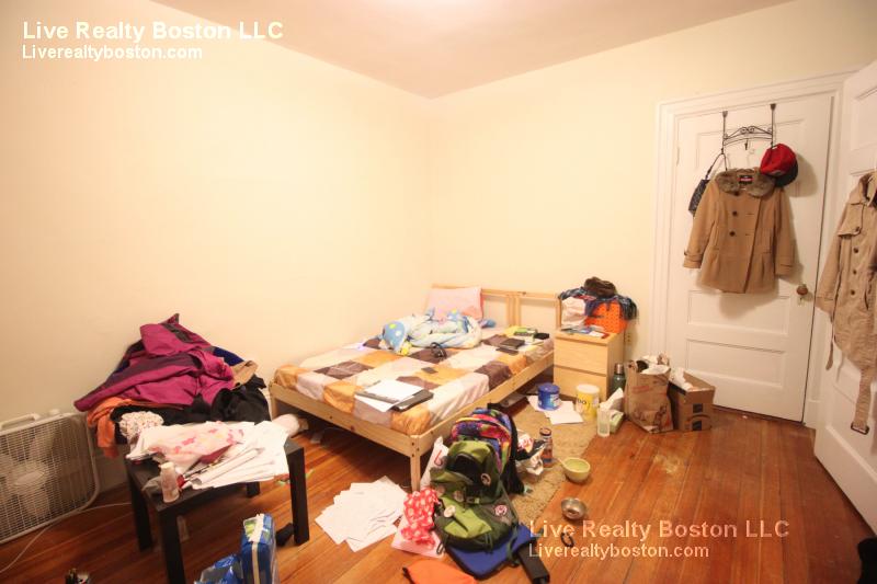 48 Babcock St, Coolidge Corner