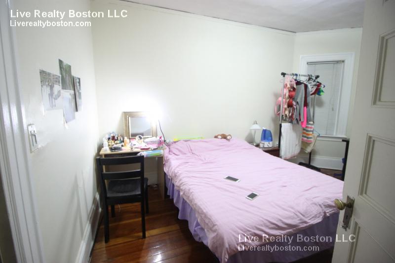 48 Babcock St, Coolidge Corner