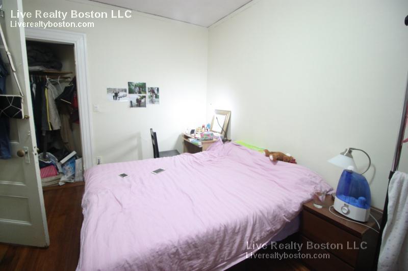 48 Babcock St, Coolidge Corner